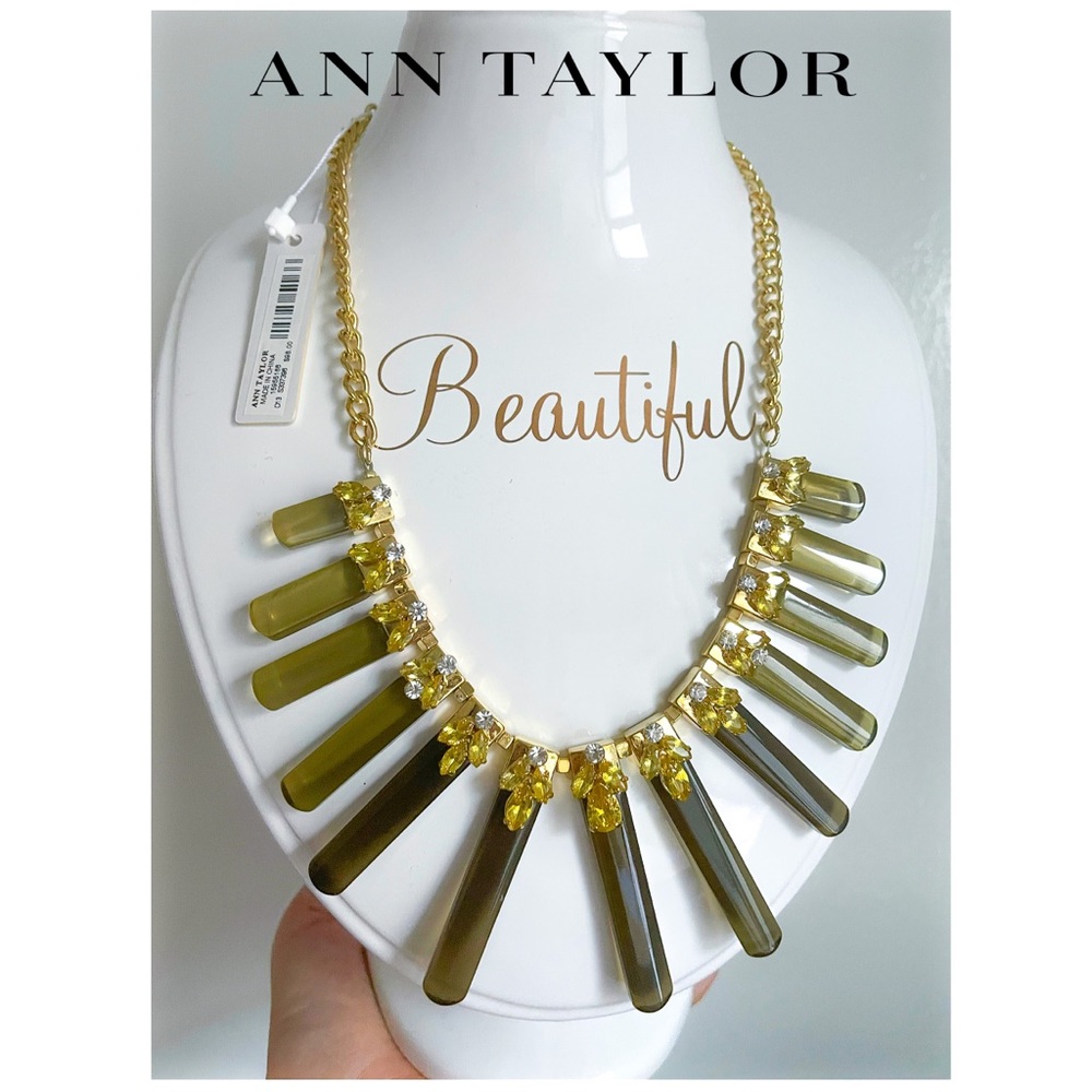 ANN TAYLOR Smoky Ombré Grey & Gemstone Dangle Statement Necklace